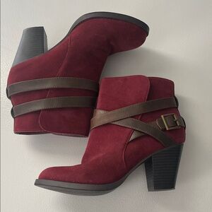 Women's Red Ankle Boots with Brown Straps size 9 fall / winter / valentine boot